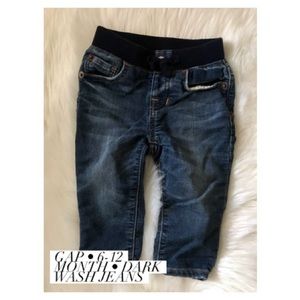 Baby boy 6-12 month Gap dark washed jeans